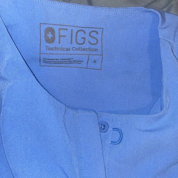 Figs Kasane top in Cecil blue - Picture 5 of 5